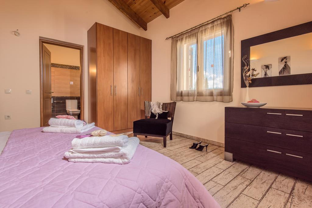 Astarte Villas - Kyveli Luxurious Private Villa Gaitani Стая снимка